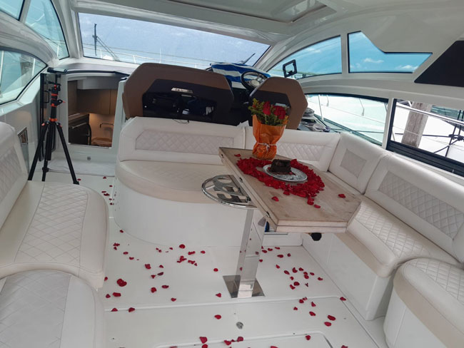 yacht cancun