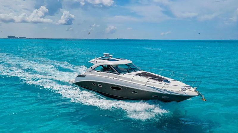 luxury yachts cancun